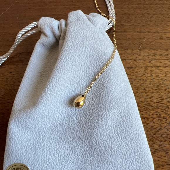 Elegant 14K Gold Pear Pendant Necklace by Bony Levy - Picture 5 of 7